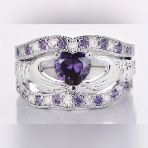 Elegant Silver and Purple Colored Heart Ring, Size 8, T2B1B