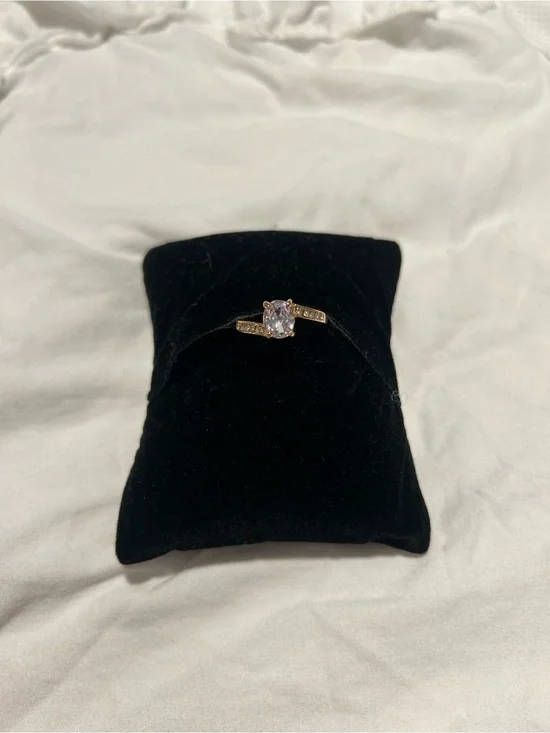 Gemstone ring size 8