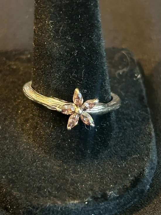 Silver Pink Flower Ring - Elegant Floral Design
