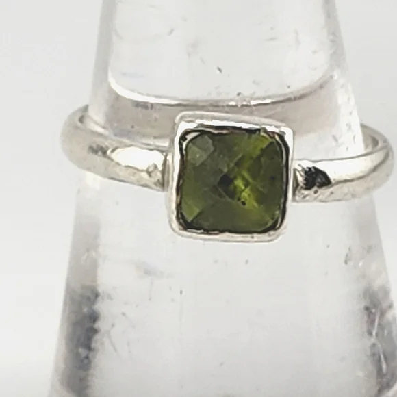 PERIDOT ROSECUT SOLITARY RING HANDMADE IN STERLING SILVER METAL SIZE 7.5