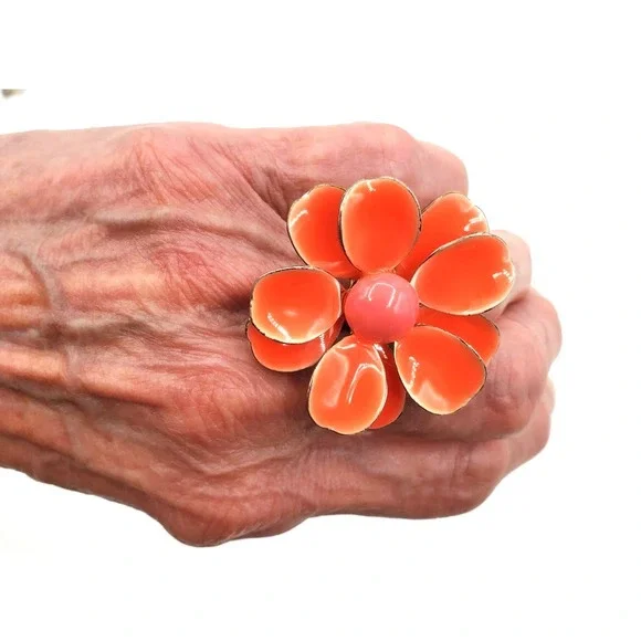 Vintage Large Hippie Mod Daisy Flower Ring Orange Pink Enamel Size 7.5