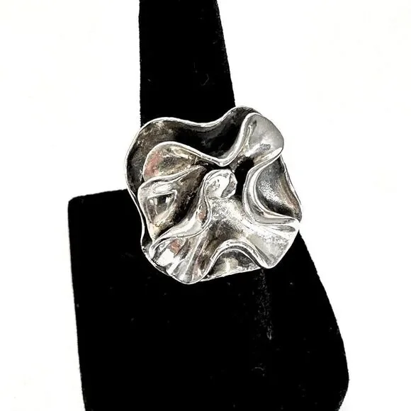 Silpada Retired R1809 Bold Oxidized Sculpted Flower Ring Size 5