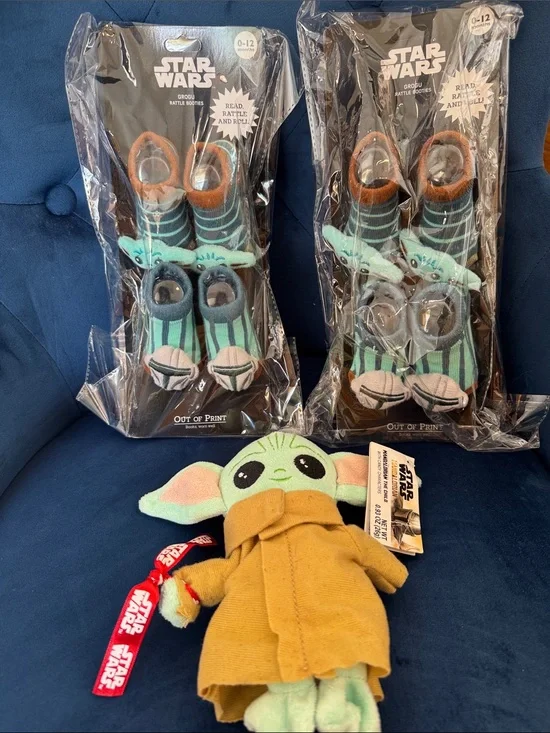 Star Wars Grogu Rattle Booties with cute mandarin plush