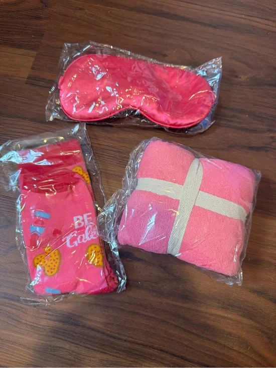 Travel Sleep Set - Eye Mask, Socks & Washcloth
