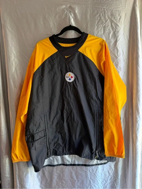 Vintage Nike Men’s Black and Yellow Pullover Wind Jacket Steelers Patch Size XL