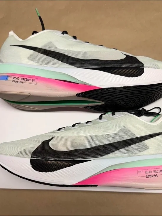 Nike Zoom X Vaporfly Next 4% Hyper Pink Mint Foam Men’s 14 running shoes NEW!