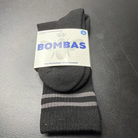 Bombas Youth S Half Calf Socks in Black With Grey Stripes