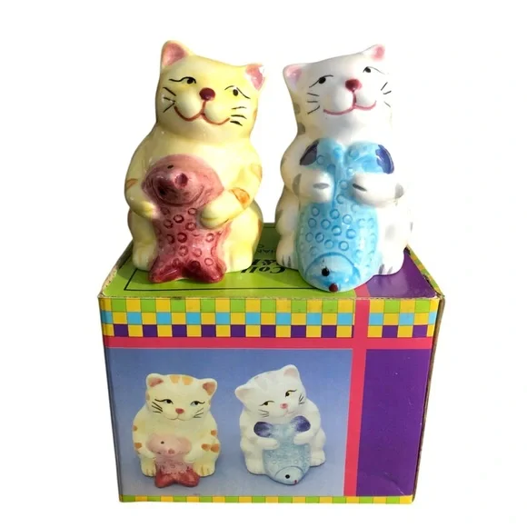 Cat Salt & Pepper Shakers