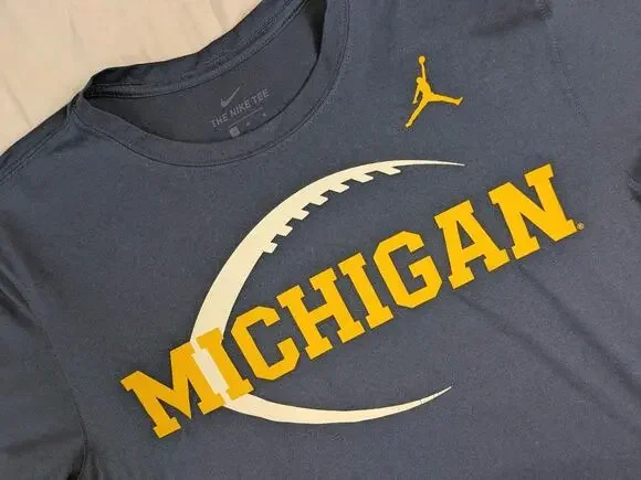 Nike Dri-Fit Michigan Wolverines Athletic Cut Jordan Logo Navy Blue Shirt Medium