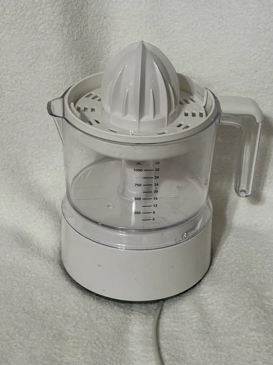 White Electric Citrus Juicer - Home Kitchen