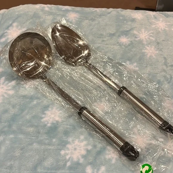 NWOT large spoon and ladle set