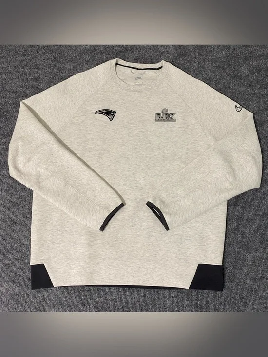 Nike New England Patriots Super Bowl LX Tech Fleece Sweatshirt Mens XL NWOT