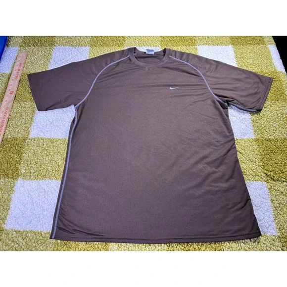 Nike Sphere Dry Mens Large Brown Short Sleeve Athletic Training‎ T-Shirt Swoosh