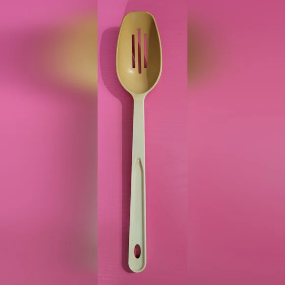Action Ind. Inc. Plastic 11