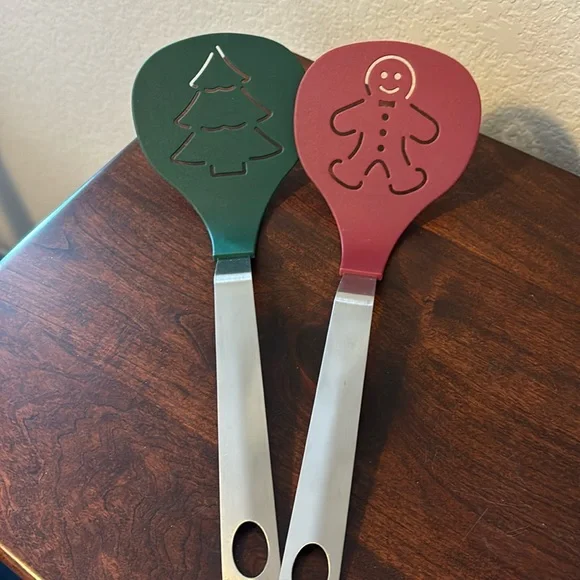 Farberware Holiday Red & Green Nylon Pancake Turner Set