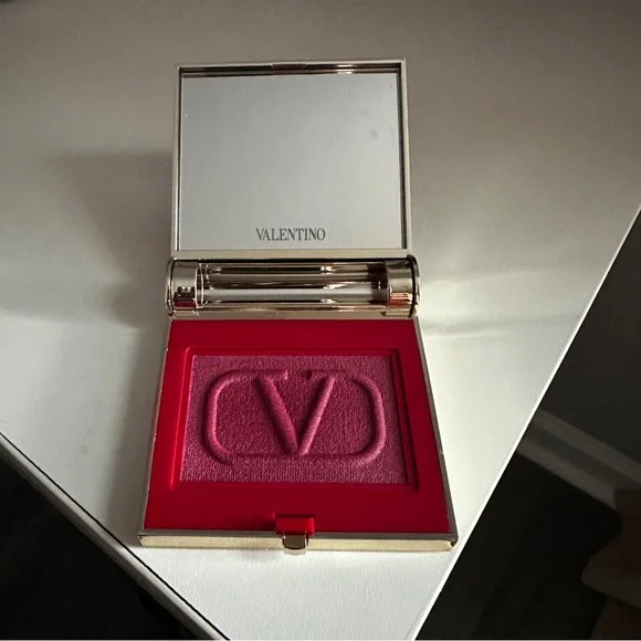 VALENTINO EYE2CHEEK DUAL USE BLUSH & EYESHADOW 10 FUSCHIA ILLUSION