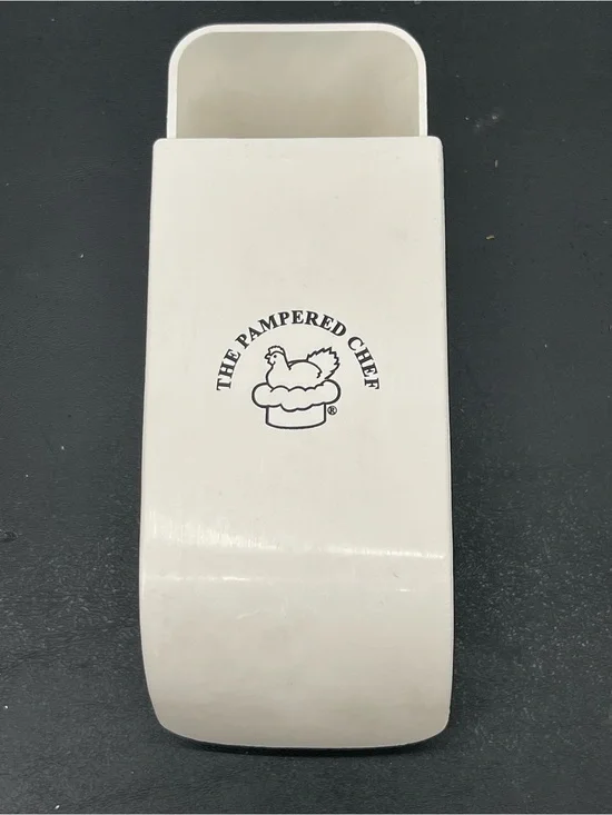 Pampered Chef Adjustable Sliding Measure Cup