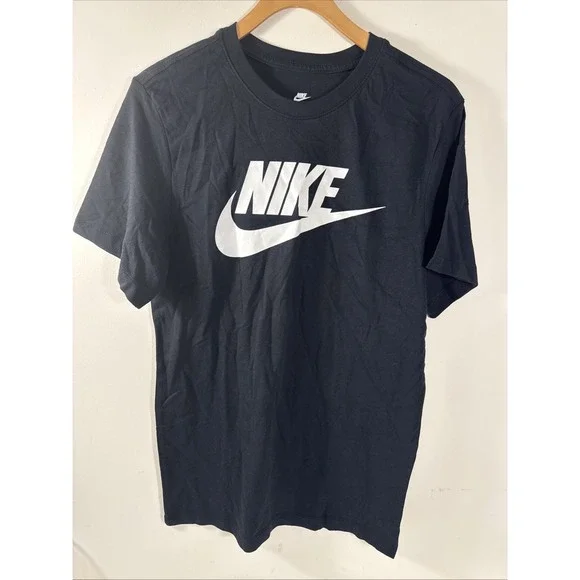 New Nike T-Shirt Size Small