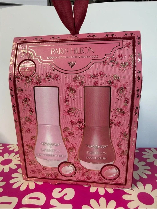 Paris Hilton Pink Liquid Highlighter & Blush Duo - Rose Pink