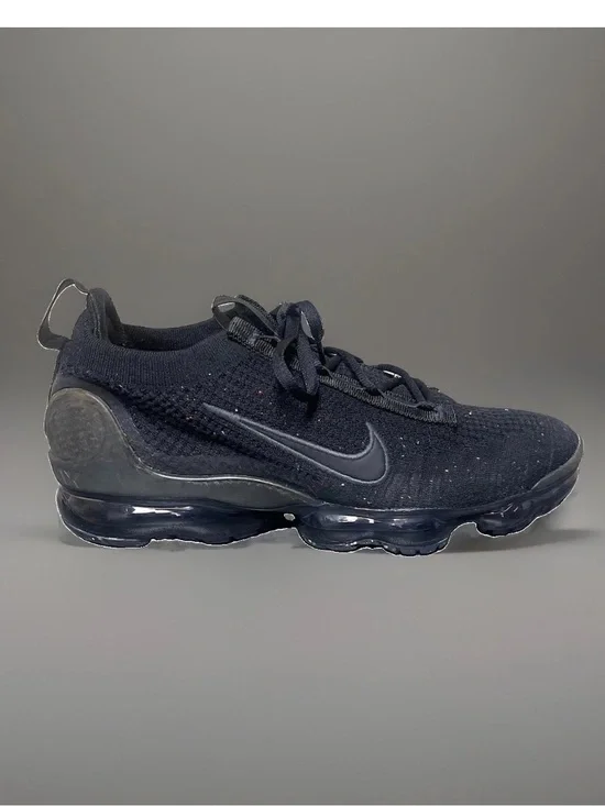Nike Air VaporMax 2021 Men’s Triple Black Sneakers Size 10.5