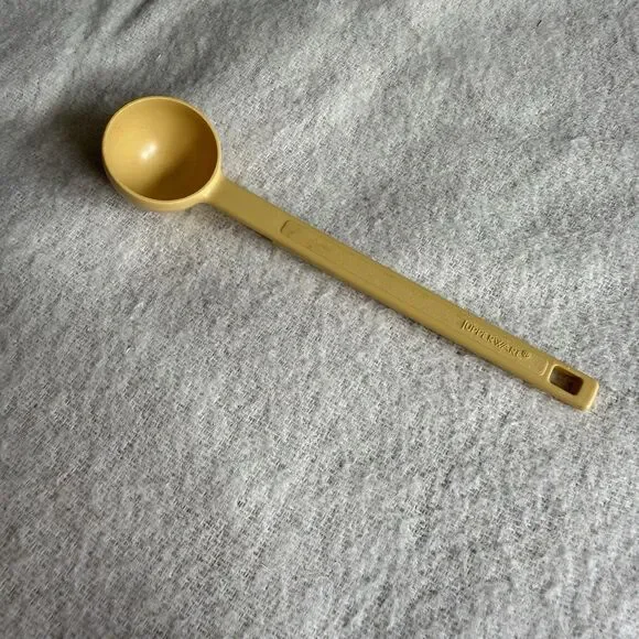 Tupperware 2 tsp 10 mL Honey Spoon Coffee Scoop Butter Yellow Harvest Gold #1507