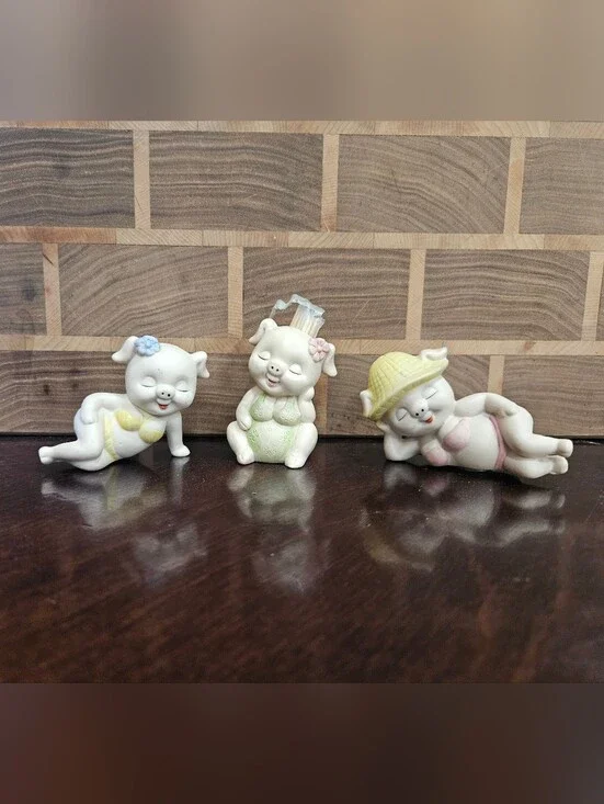 Vintage Bathing Beauty Pig Salt And Pepper Shakers With Toothpick Holder