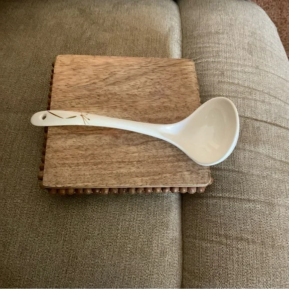 🌸3 for $18🌸 Vintage Melamine Spoon Tai-Hong 7006-A Sm Ladle White Leaf Pattern