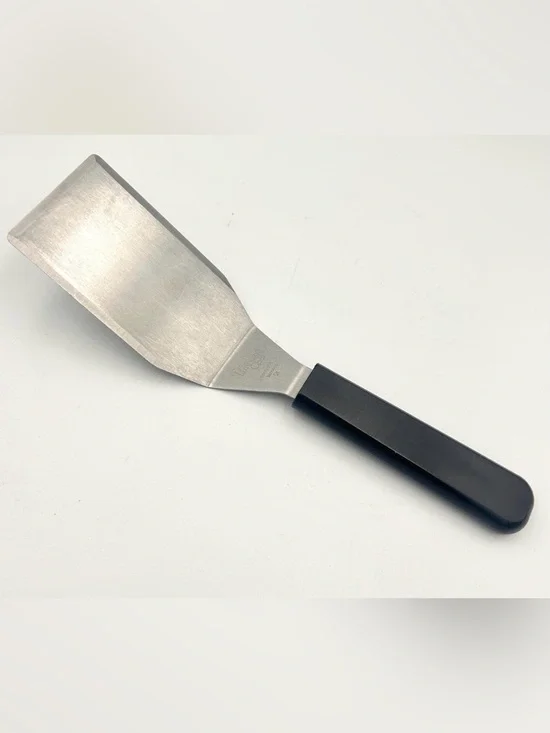 The Pampered Chef Metal Turner Spatula
