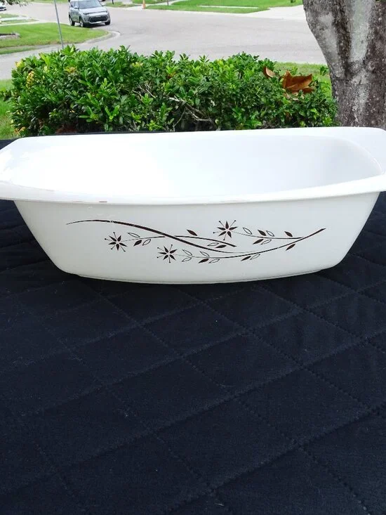 Pyrex large 2 1/2 Quart Rectangle Baking Dish Golden Honeysuckle without Lid
