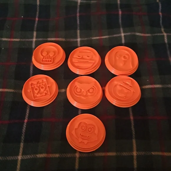 7 Piece Set of Pampered Chef Cookie Cutters‎ Halloween Set