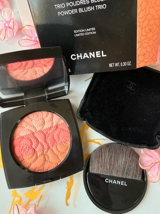 Chanel 2025 Limited Edition Camelia Futura Powder Blush Trio NIB Limited-Edition