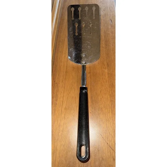 EKCO Vintage MCM Black Handle Slotted Key Hole Spatula Flipper 12