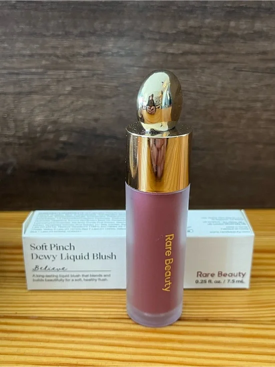 Rare Beauty Soft Pinch Dewy Liquid Blush - Balance