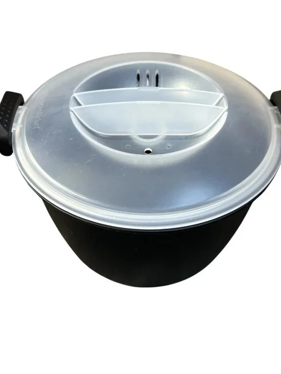 Pampered Chef 3 QT Micro Cooker Plus Bowl w/ Lid