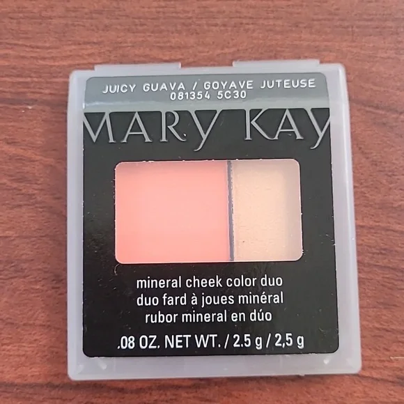 New! Mary Kay mineral cheek color color duo Juicy Guava