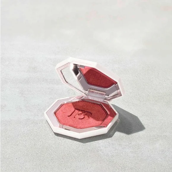 Fenty Beauty Ruby Richez Killawatt Foil Highlighter
