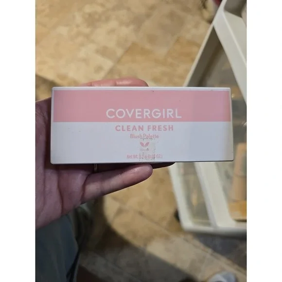 Covergirl Clean Fresh Blush Palette, #100 Dream In Pink Vegan & Talc Free Powder