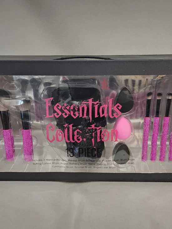 Essentials Makeup Brush & Sponge Set - Pink