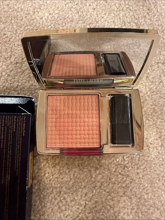 Estee Lauder Peach-Coral Radiant Blush Compact with Brush