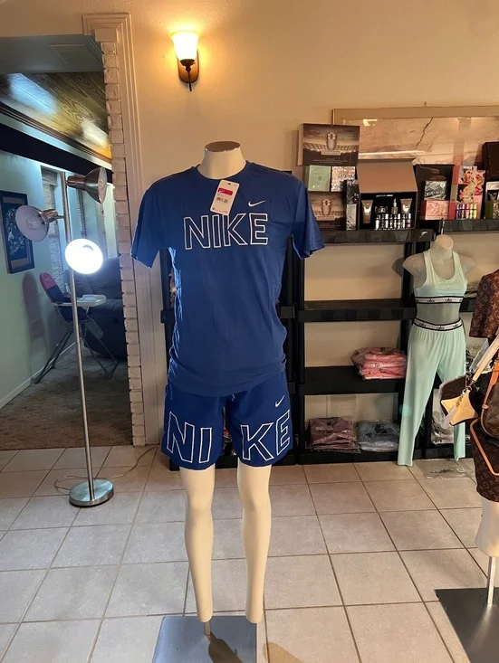 Mens nike short/shirt sets small
