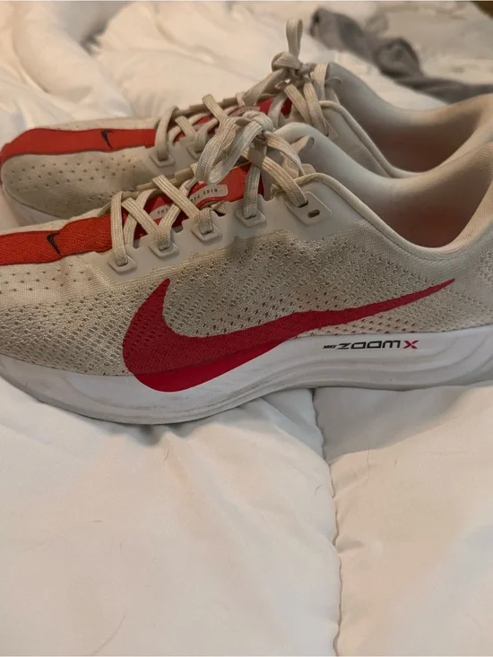 Nike Beige and Red ZoomX Running Sneakers