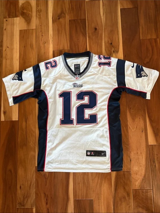 Nike New England Patriots Tom Brady #12 NFL On Field Jersey Men Size 40 Medium