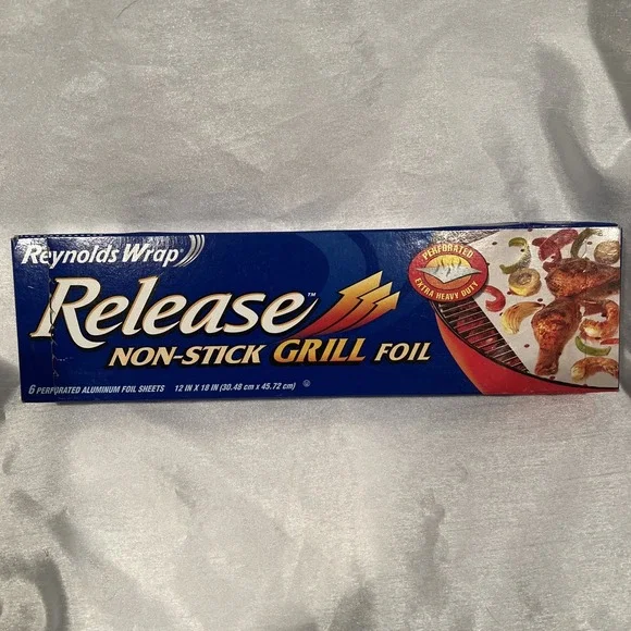 Vintage- 2003 Reynolds Wrap Release Non-Stick Grill Foil Perforated 6 Sheets