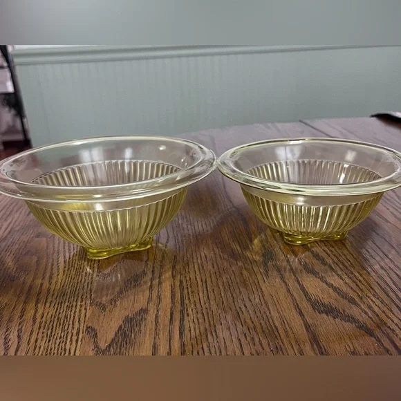 Two Federal Depression glass‎ rolled rim golden amber yellow mixing bowls