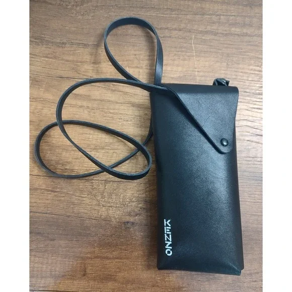 KENZO Black 3 Snap Pouch Sunglasses Case Removable Strap Cleaning Cloth B13