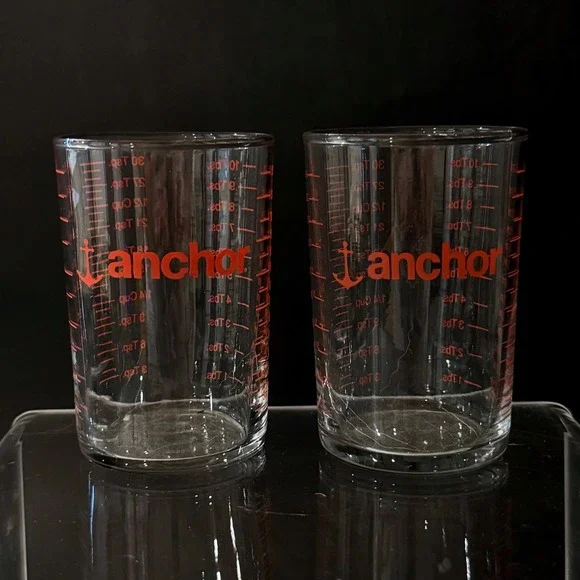 Anchor Hocking Graduated Measuring Cup Glass Red Lettering Set of 2