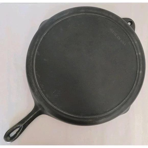 VTG BSR Century Series no 12 cast iron skillet made in USA Heat Ring. Sits Flat