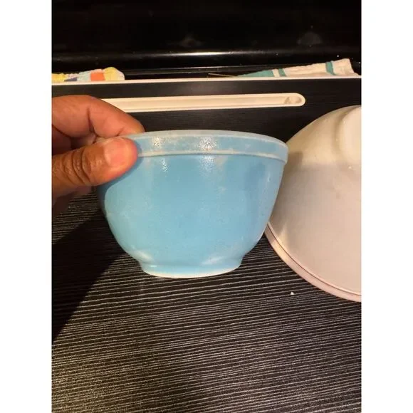 Vintage PYREX Blue Mixing Bowl 5¾