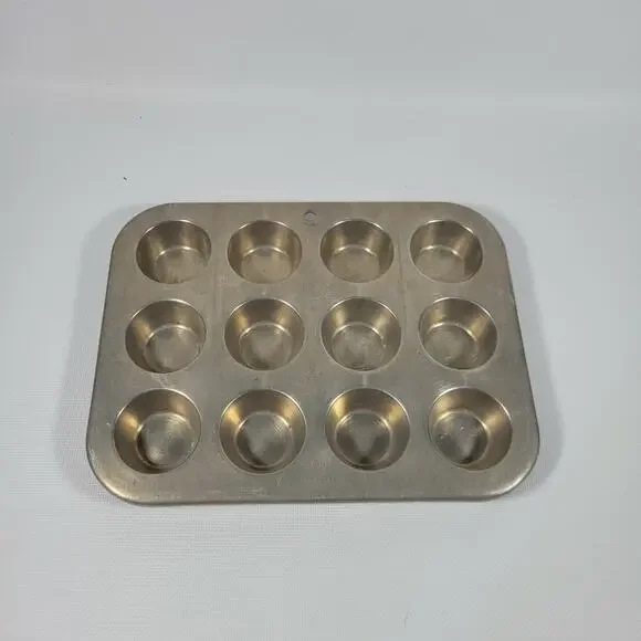 VINTAGE Muffinaire Junior Mini Muffin Pan by United Aircraft Products Dayton USA