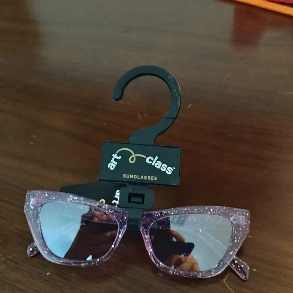 Art Class Sparkling Lavender Sunglasses